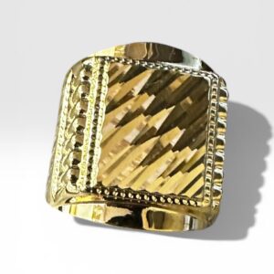 Chevalière carré striée