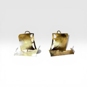 Boucles d'oreille motif yole