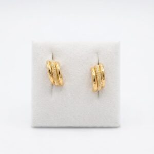 Boucle d'oreille lisse et sablé
